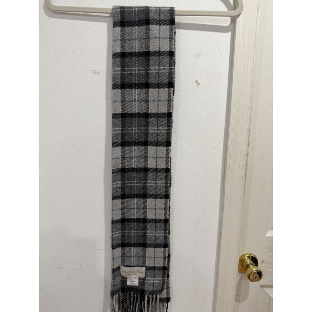 Italian woollen treasures 100% Wool scarf NWT Black/Gray Tones Fringe  ITALY